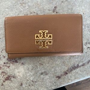 Tory Burch wallet